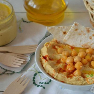 Хумус — арабская закуска из нутового пюре
