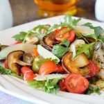 Салат с белыми грибами и овощами. Рецепт от Ирины Рудневской